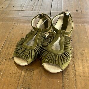 Joyfolie Dalia olive fringed sandals